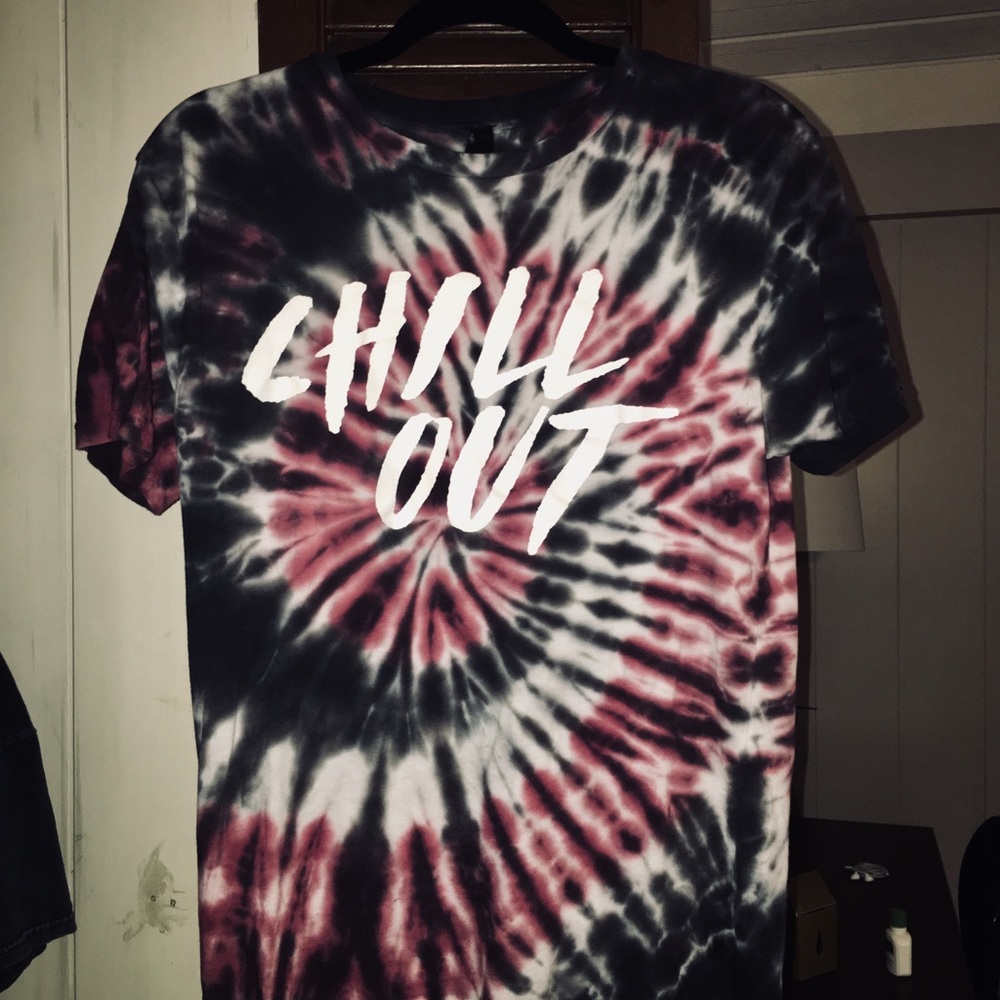 ZUMIEZ Chill out tee in burgundy